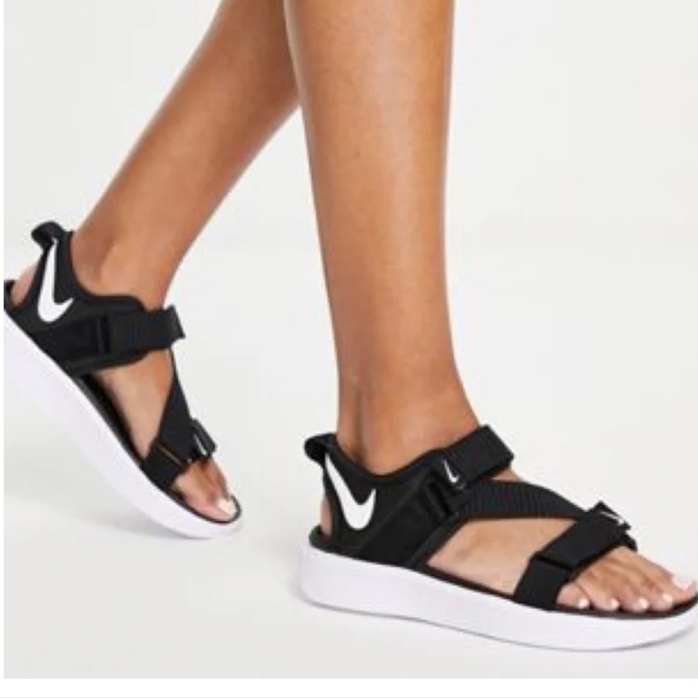 Nike Black and White Women's Sandals